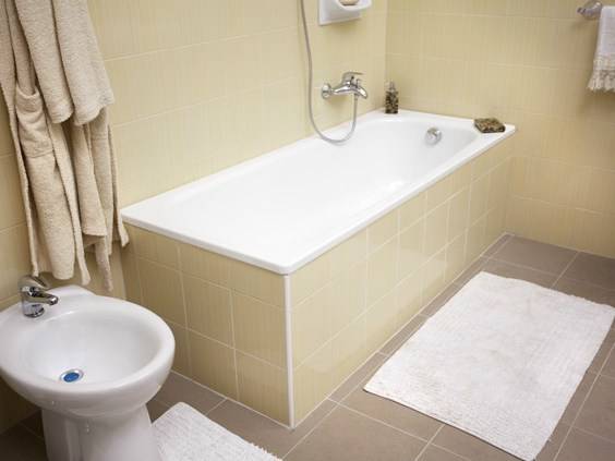 Какую ванну лучше выбрать для квартиры: полезные советы по выбору
