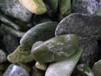 Жадеит для бани: полезные свойства камня, и другие альтернативы жадеиту