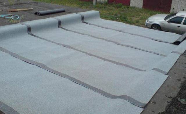 Чем покрыть крышу гаража вместо рубероида — ищем лучшее решение