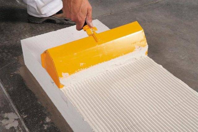 Клей для силикатных блоков: какой требуется, как выбрать в зависимости от типа стен, а также пошаговая инструкция по кладке