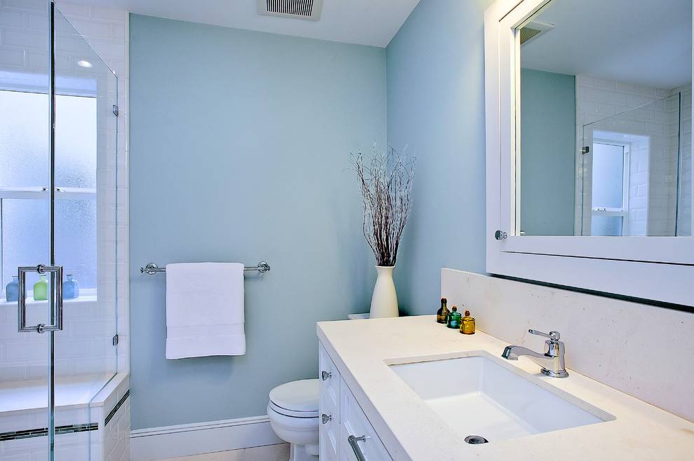 Покраска стен в ванной комнате вместо плитки: в какой цвет покрасить, виды и варианты 
 - 33 фото