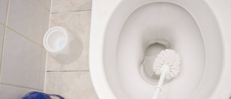 Засорился унитаз, как прочистить в домашних условиях?