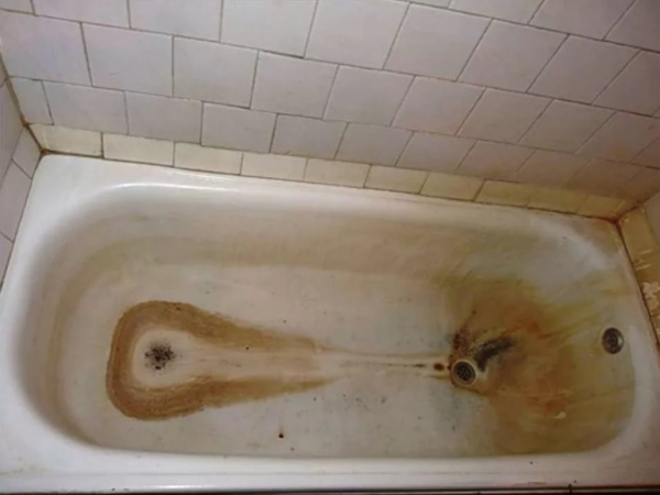 Акриловая вставка в ванну, плюсы и минусы вкладыша в чугунную ванну, сколько служит и как установить