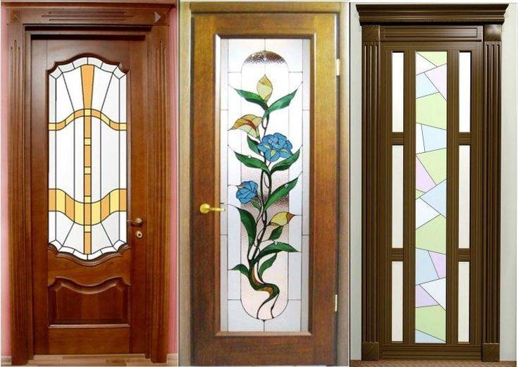Входная дверь со стеклом для частного дома: великолепные примеры оформления