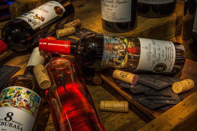 Как проверить качество вина в домашних условиях