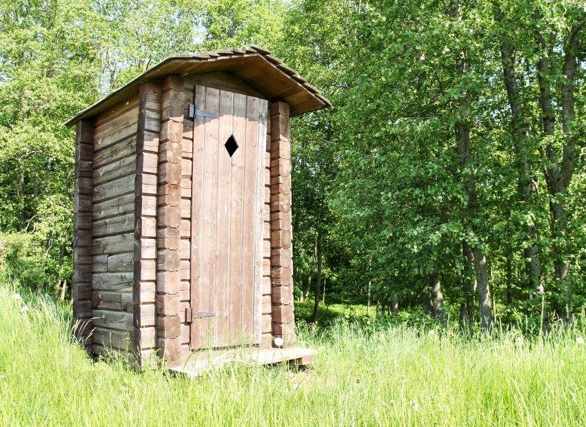 Делаем уличный туалет на даче: варианты и пример поэтапного строительства