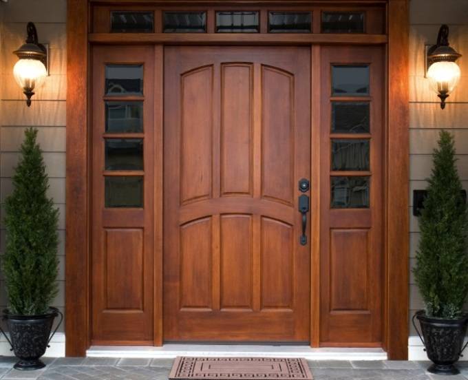 Как выбрать входную дверь в квартиру или дом?