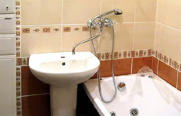 Высота смесителя над ванной - как правильно установить