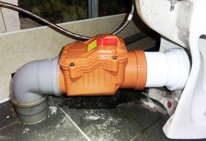 Как установить обратный клапан на канализацию и зачем он нужен?