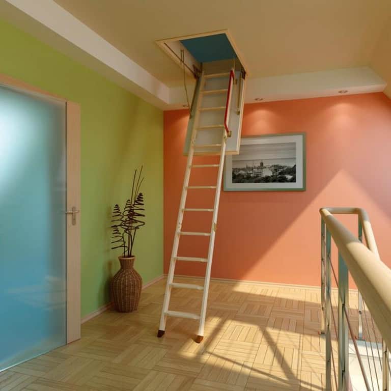 Чердачная лестница с люком: простота, практичность и доступность