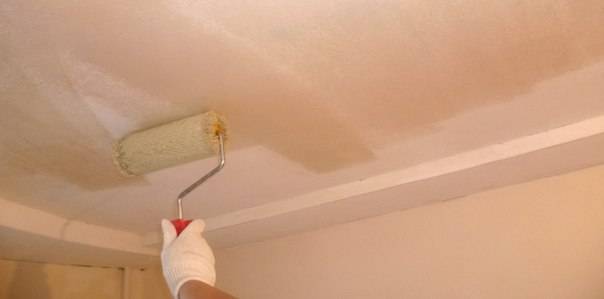 Как зашпаклевать потолок