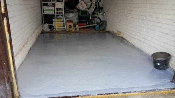 Краска для бетонного пола в гараже: выбор качественного покрытия