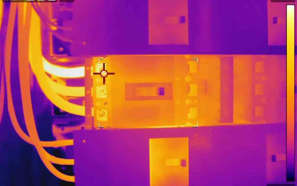 Обследование дома тепловизором — проведение энергоаудита здания