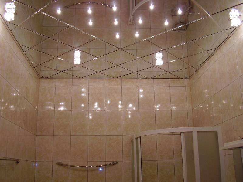 Какие потолки выбрать для ванной комнаты: материалы для самостоятельной установки, когда потребуется помощь мастеров | ремонтсами! | информационный портал