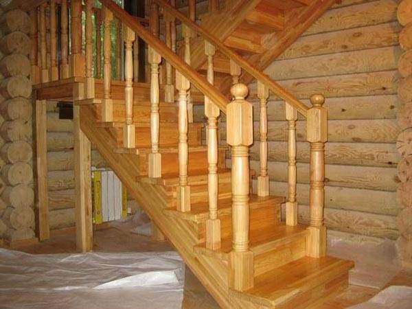 Каким должно быть расстояние между балясинами на лестнице?