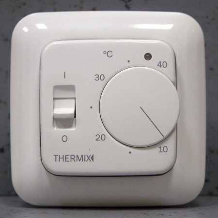 Терморегулятор для теплого пола обеспечит комфортные условия и снизит затраты на электроэнергию