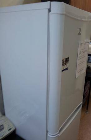 Как избавиться от старого холодильника: правила утилизации согласно с законом, компании по приему старой техники, варианты самоделок