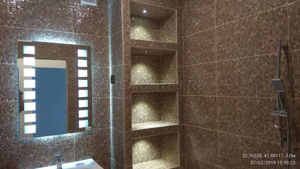 Полки в ванную комнату своими руками с минимальными затратами: из различных материалов (видео)