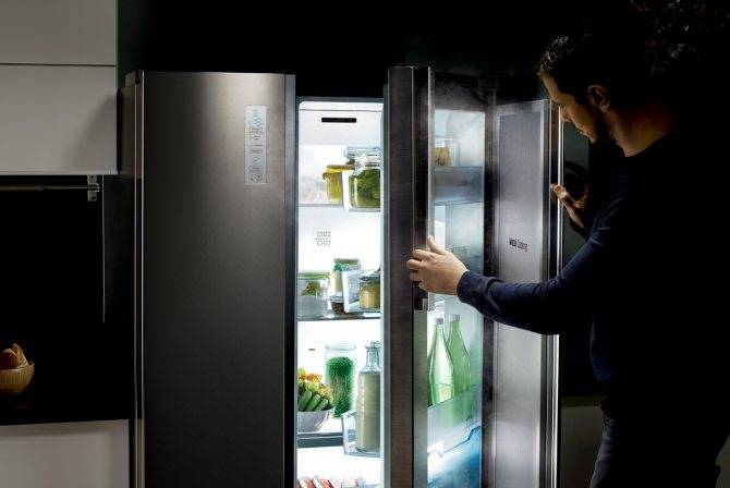 Почему стучит холодильник: поиск причины и методы устранения стука