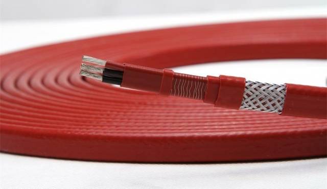 Саморегулирующийся греющий кабель — принцип работы, применение и монтаж