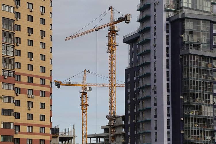 Остановится ли строительство новых жилых домов в россии в марте 2022 года: мнения политиков и представителей сектора